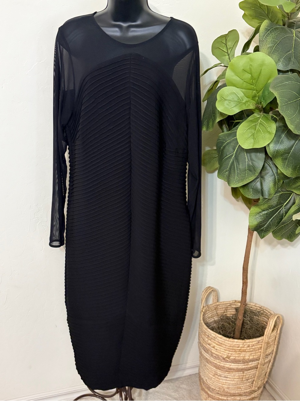 Black Long Sleeve Textured Shift Dress